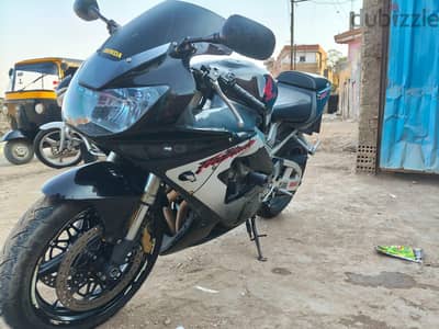هوندا 929 cbr