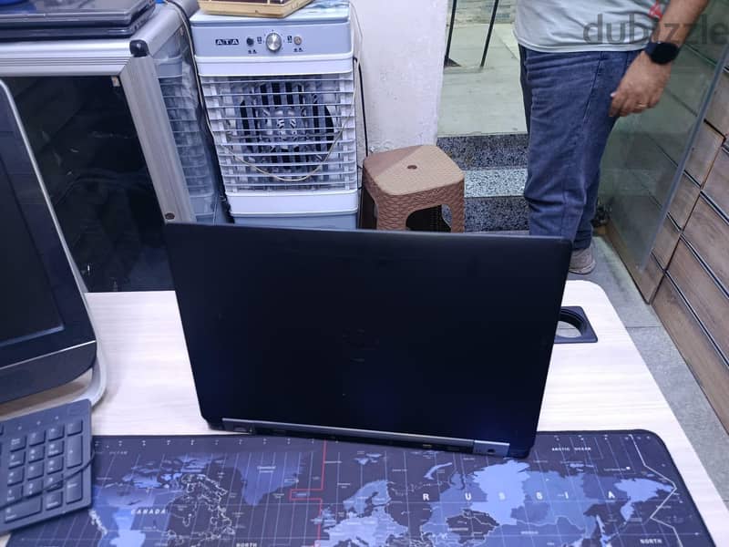Dell Latitude E5570 2
