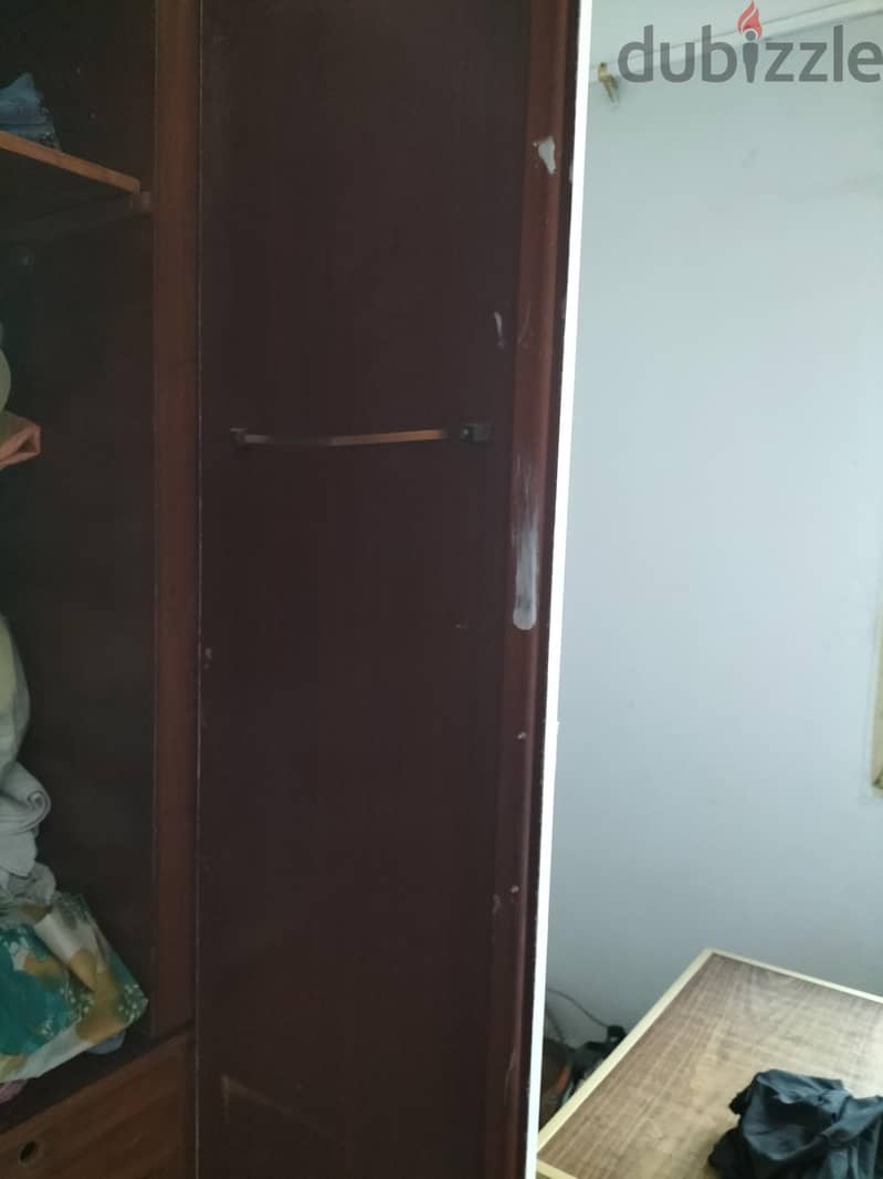 دولاب مكون من ضرفتين 5