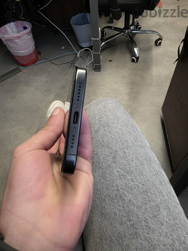 Apple - iPhone 16 Pro Max 3