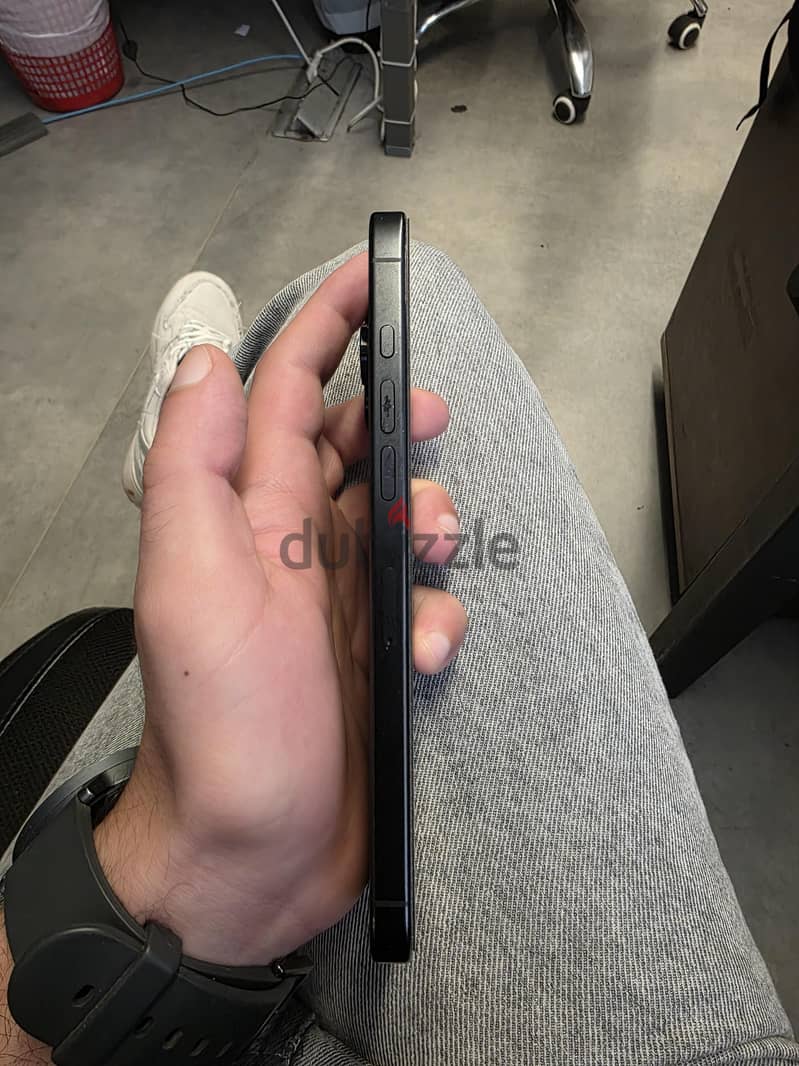 Apple - iPhone 16 Pro Max 5