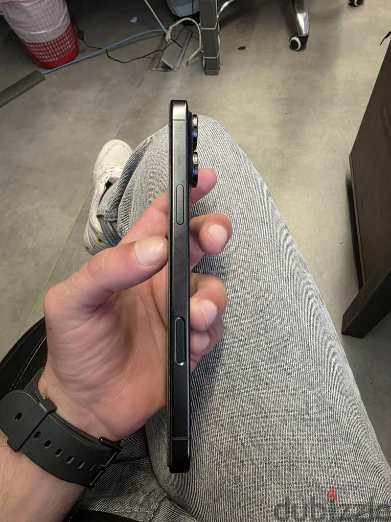 Apple - iPhone 16 Pro Max 6