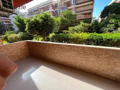 شاليه للايجار بالاسكندرية - المعمورة بحديقه مكيف بالكامل قريب من البحر
