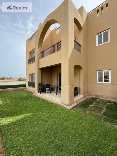 Ground Furnished apartment On lagoon
