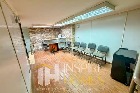 Administrative office for rent — Modern buildings