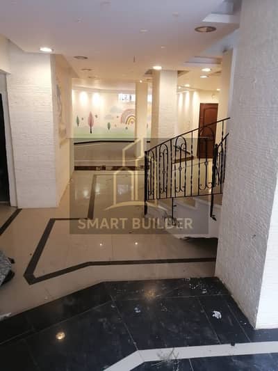 Duplex for rent or sale in Al-Yasmeen, 3 villas, New Cairo, Ultra-Super Lux finishes, fully reconciled, distinguished location, private entrance, 100-meter garden