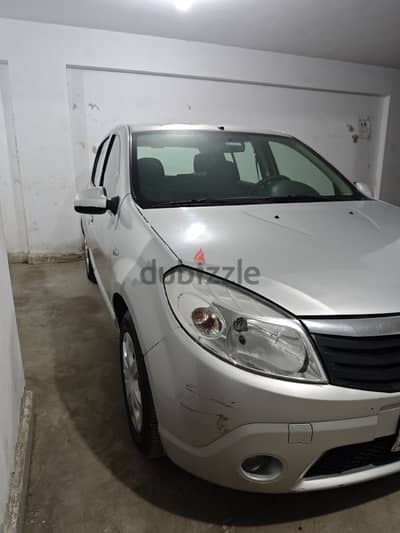 Renault Sandero 2013 رينو سانديرو full option Automatic