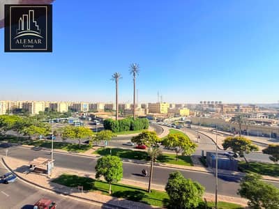شقة ١٣٧. م بمدينتي ع الساوث بارك بالفرش والأجهزة
