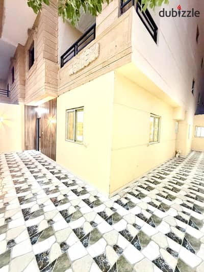 ارضي 190 متر واجهة شرقي بحري بمدخل خاص