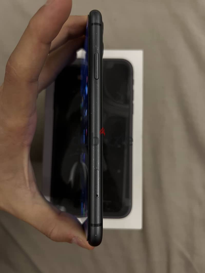 Apple - iPhone 11 3