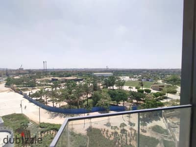 شقه ريسيل للبيع في زد ويست بتشطيب فندقي 158 متر لسرعه البيع وسعرها اقل من سعر الشركه zed west