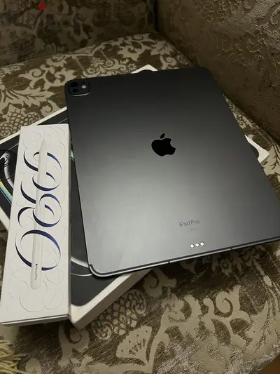 M4 iPad Pro 11　Magic Keyboard Black -JA Ipad Used - Tablets for sale in Egypt | dubizzle Egypt (OLX)