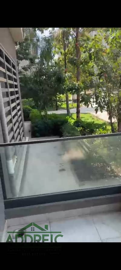 فرصة استثنائية لامتلاك شقة جاهزة للاستلام في مدينتي B15 بموقع مميز بالدور الأول على البلكونات مباشرة بإطلالة ساحرة على الجاردن، 100 متر، غرفتا نوم