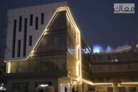 20 sqm retail shop in the heart of New Cairo. Ground floor, immediate delivery, rented for EGP 22,000/month. Earn rental income from day one.