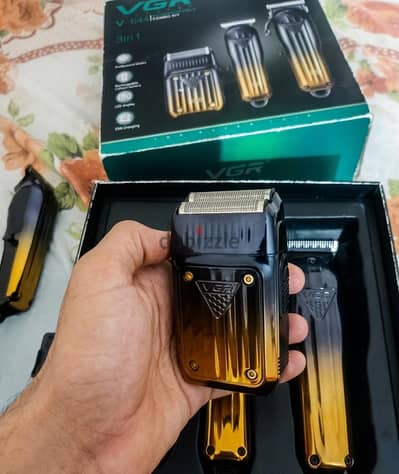 ​ طقم حلاقة متكامل VGR V-644 (3 in 1) - بحالة الممتاز!
