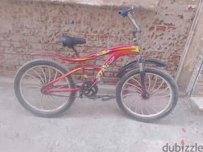 عجلة BMX مقاس 26 مستعملة استعمال خفيف ولسه متجددة