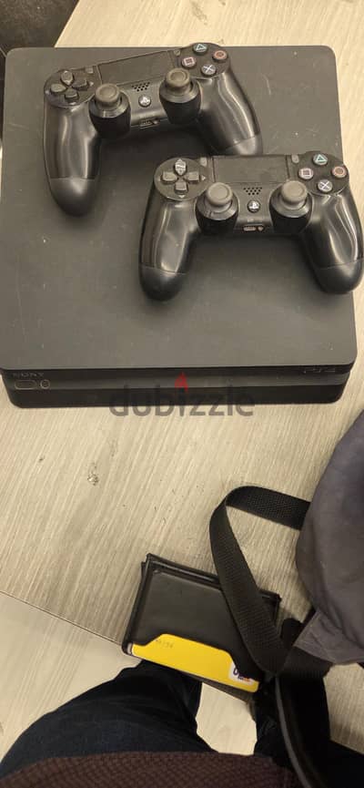 playstation 4 slim