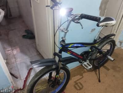bmx بمساعدين وفرامل ديسك مقاس ٢٠