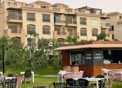استلم فورى بنتاهوس بفيو على مساحات خضراء و بحيرات - فى قلب التجمع - كمبوند Stone Residence