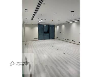 Office for Rent (68 sqm) – Super-Lux Finish – Hyde Park – Great Price