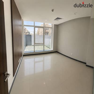 Office fully finished for rent in trivium sheikh zayed 70m
