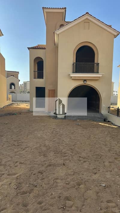 Receive your detached villa immediately for sale in installments in CAVANA LAKES the most prestigious phase of Sarai directly opposite Madinaty Mostak