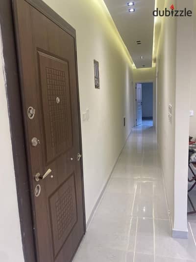 Apartment for rent suitable for administrative use in a prime location in Sheikh Zayed