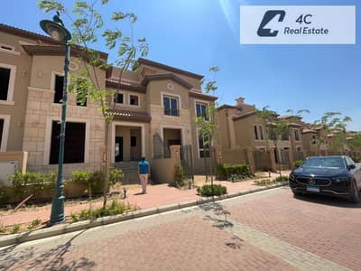 فيلا تاون هاوس ميديل اقل سعر بالماركت 240م برايم لوكيشن 3 نوم جاردن خاصة في كومباند لافيسنا سيتي نيو كايرو التجمع الخامس La vista City compound