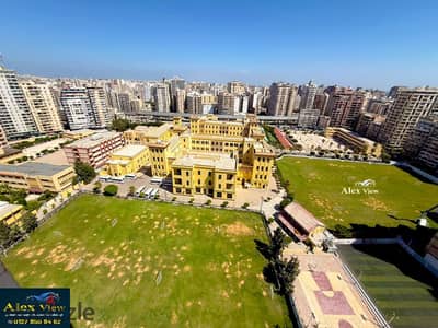 للبيع شقه 185م علي شارع الاقبال بفيو مفتوح