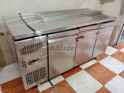 ثلاجة اندركاونتر بحالة الزيرو ستانليس بره وجوه وتبريد عالي الكفاءه