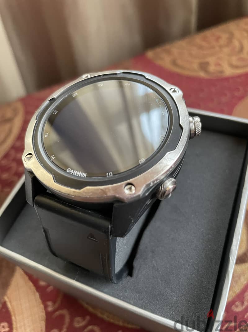 Garmin Descent Mk2 ( diving computer) 2