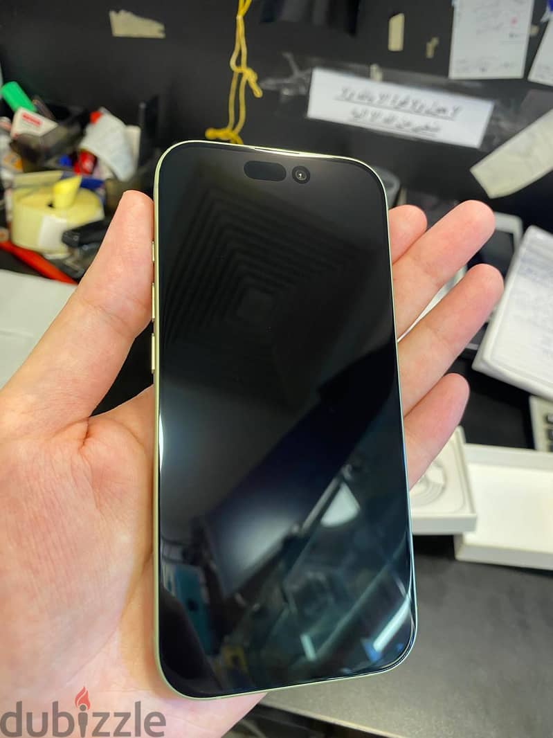 Apple - iPhone 17 2