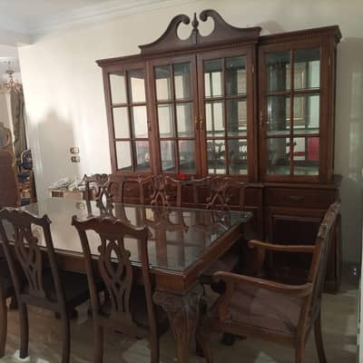 سفره طراز اسبانى خشب زان  كالجديد محتاجه تلميع