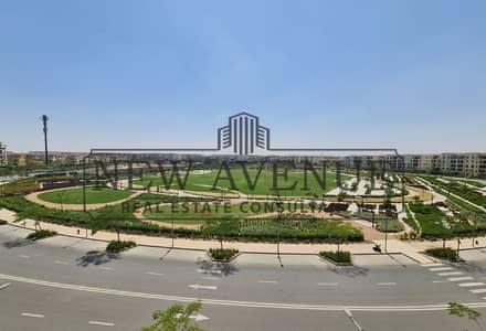 للبيع في ميفيدا إعمار الكريسينت Mivida Emmar Crescent شقة متشطبة تشطيب مالك راقي وفيو مفتوح بالكامل بالقاهرة الجديدة