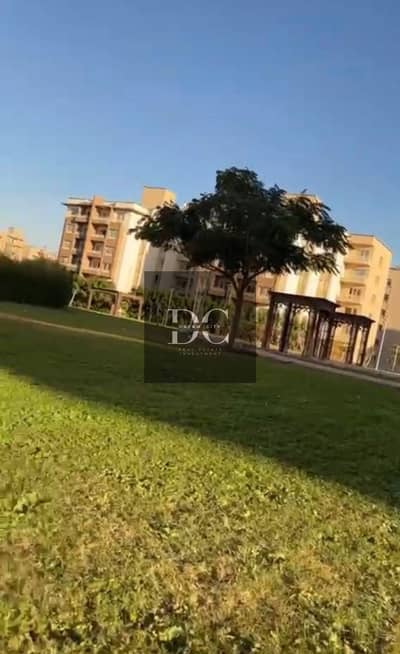 شقه للإيجار في كمبوند وصال 170م