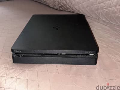 Playstaion 4 slim