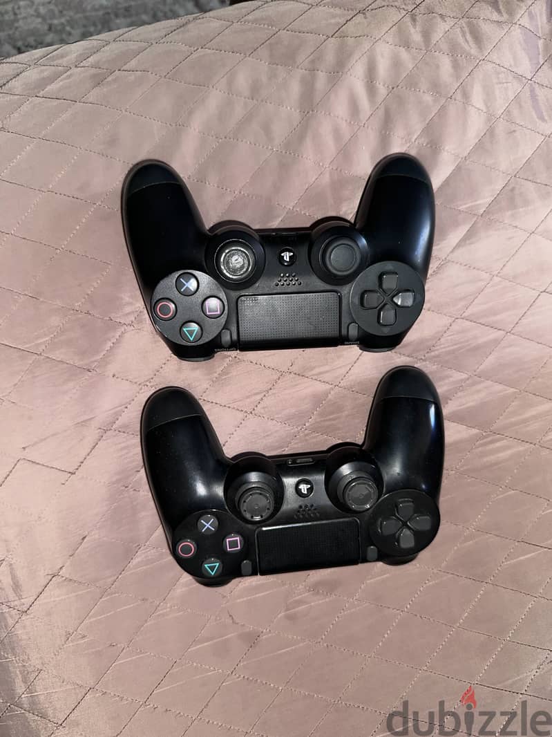 Playstaion 4 slim 3