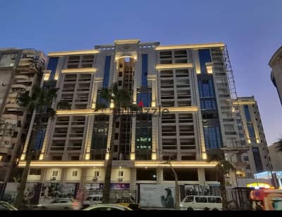 امتلك شقة فاخرة في Crystal Towers سموحة بإطلالة لا تُعوض على نادي سموحة ونادي الجياد
