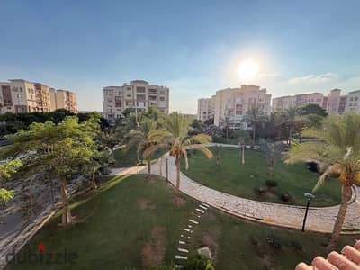 أجمل شقه للبيع  في مدينتي 250 متر نموذج 500 على وايد جاردن فيو