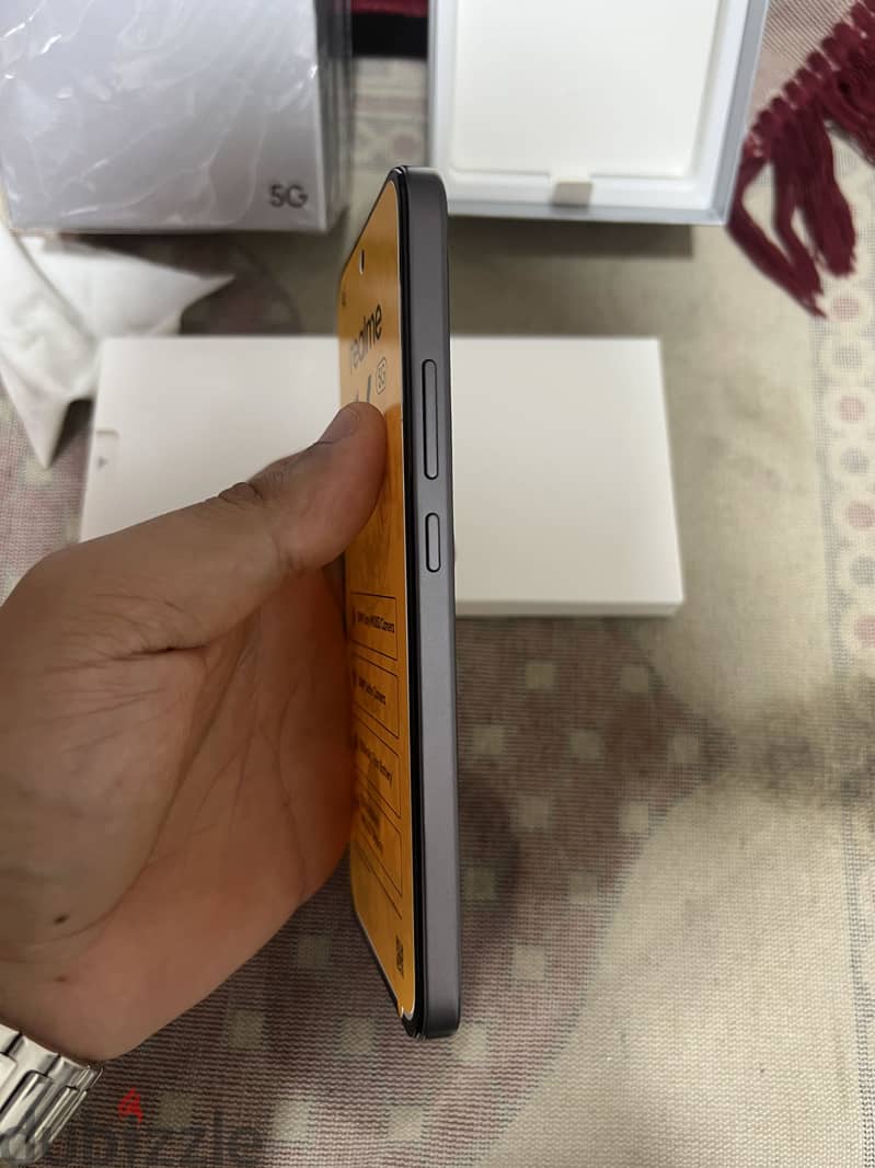 Realme 16 4