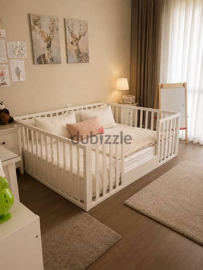 Kids’ House Bed – Like New!