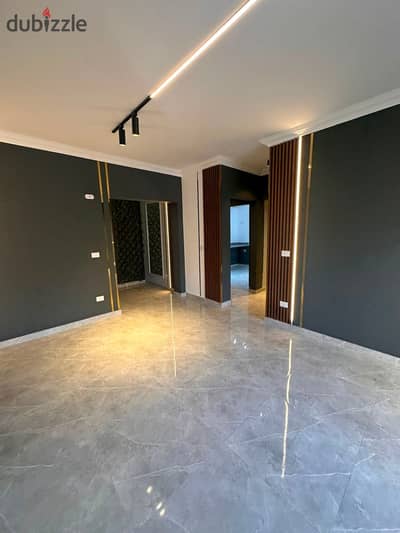 شقة للايجار اول سكن ب كمبوند باردايس المهندسين بالتجمع الخامس تشطيب الترا سوبر لوكس