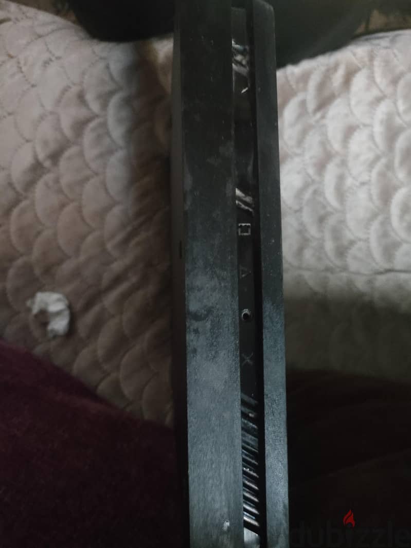 play station 4 slim 8