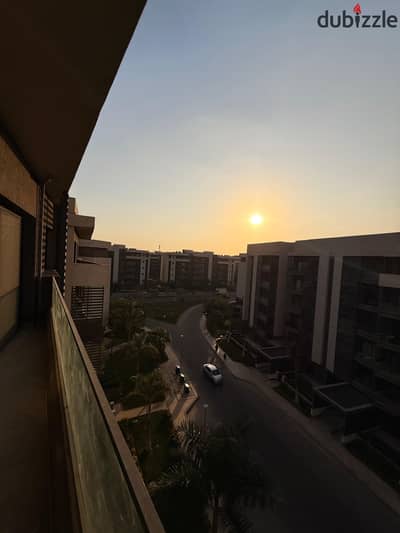 A great deal on a 131 sqm apartment for sale in Privado, Madinaty. It features 3 bedrooms and 2 bathrooms, high-end finishes, a beautiful view, and is offered at a very attractive price. A great deal on a 131 sqm apartment for sale in Privado, Madinaty. It features 3 bedrooms and 2 bathrooms, high-end finishes, a beautiful view, and is offered at a very attractive price.