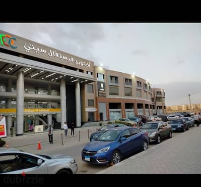 عيادة طبية للبيع في October Festival City بموقع استراتيجي، 45م، خالصة الأقساط وجاهزة لنقل الملكية