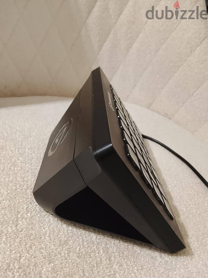 Elgato Stream Deck XL 1