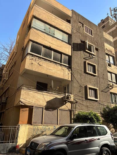 فرصة استثمارية نادرة: عمارة سكنية للبيع بأرقى مناطق المهندسين