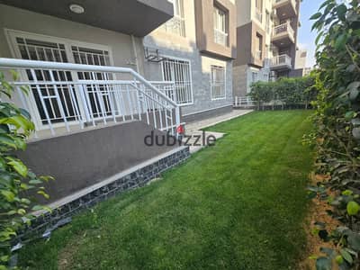 الوحيدة في السوق ارضي بجاردن ٤ غرف نوم مدينتي B14