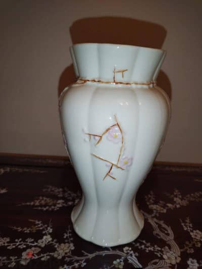 Antique Irish Belleek vase