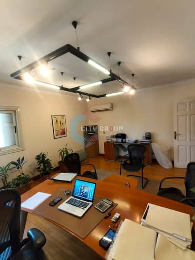 Administrative office for rent in a prime location in Maadi, 280 square meters.